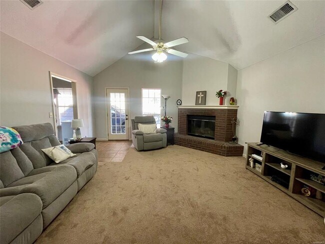 Building Photo - 21 Shelton Cir