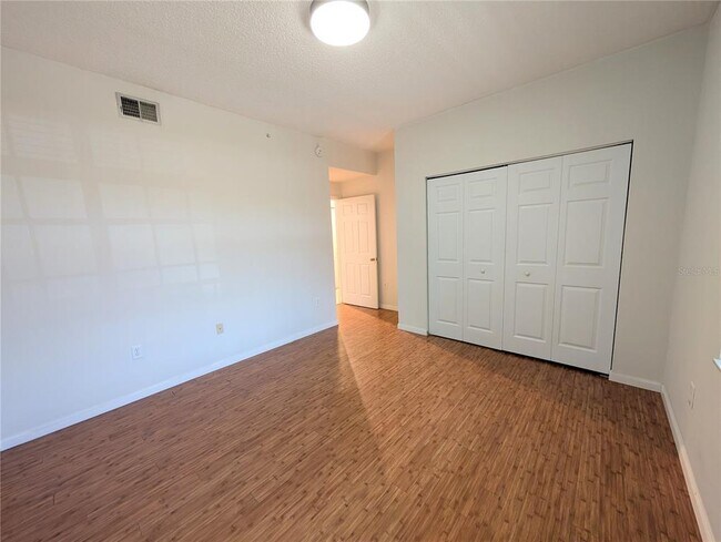 Building Photo - 5001 Baraldi Cir