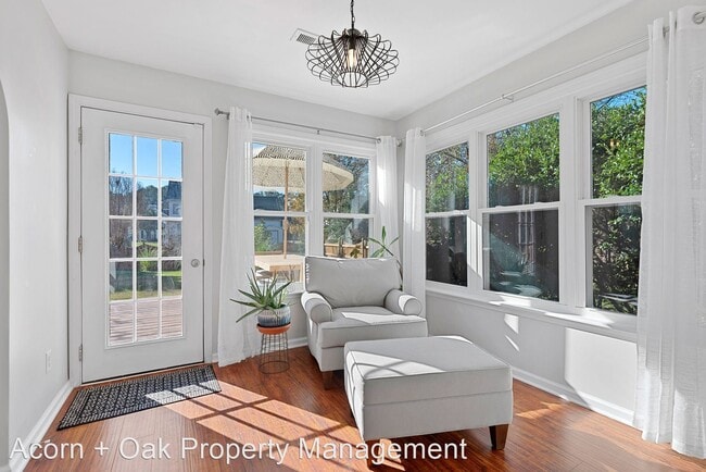 Building Photo - 4 br, 2.5 bath House - 5 Beech Slope Way