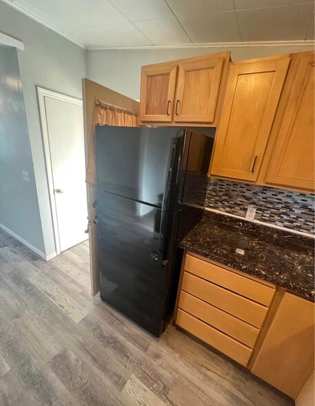 Fridge/kitchen - 414 E Broadway St