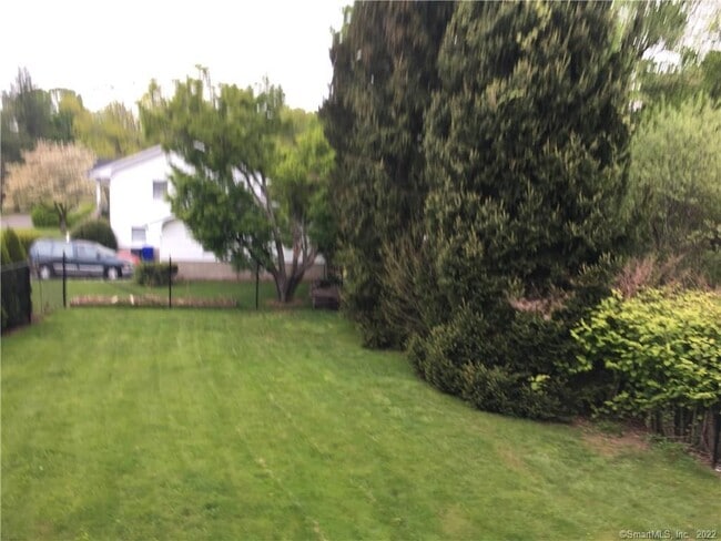 Building Photo - 17 Cottontail Rd