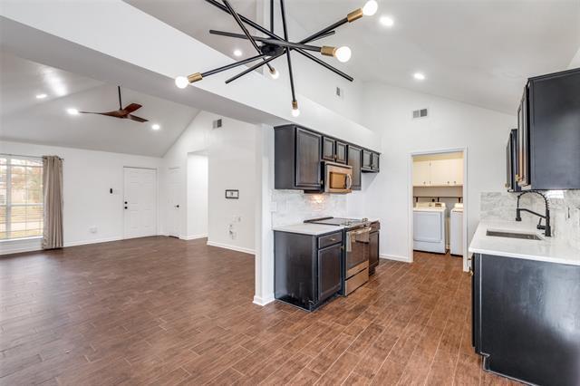 Building Photo - 7936 Maiden Ln