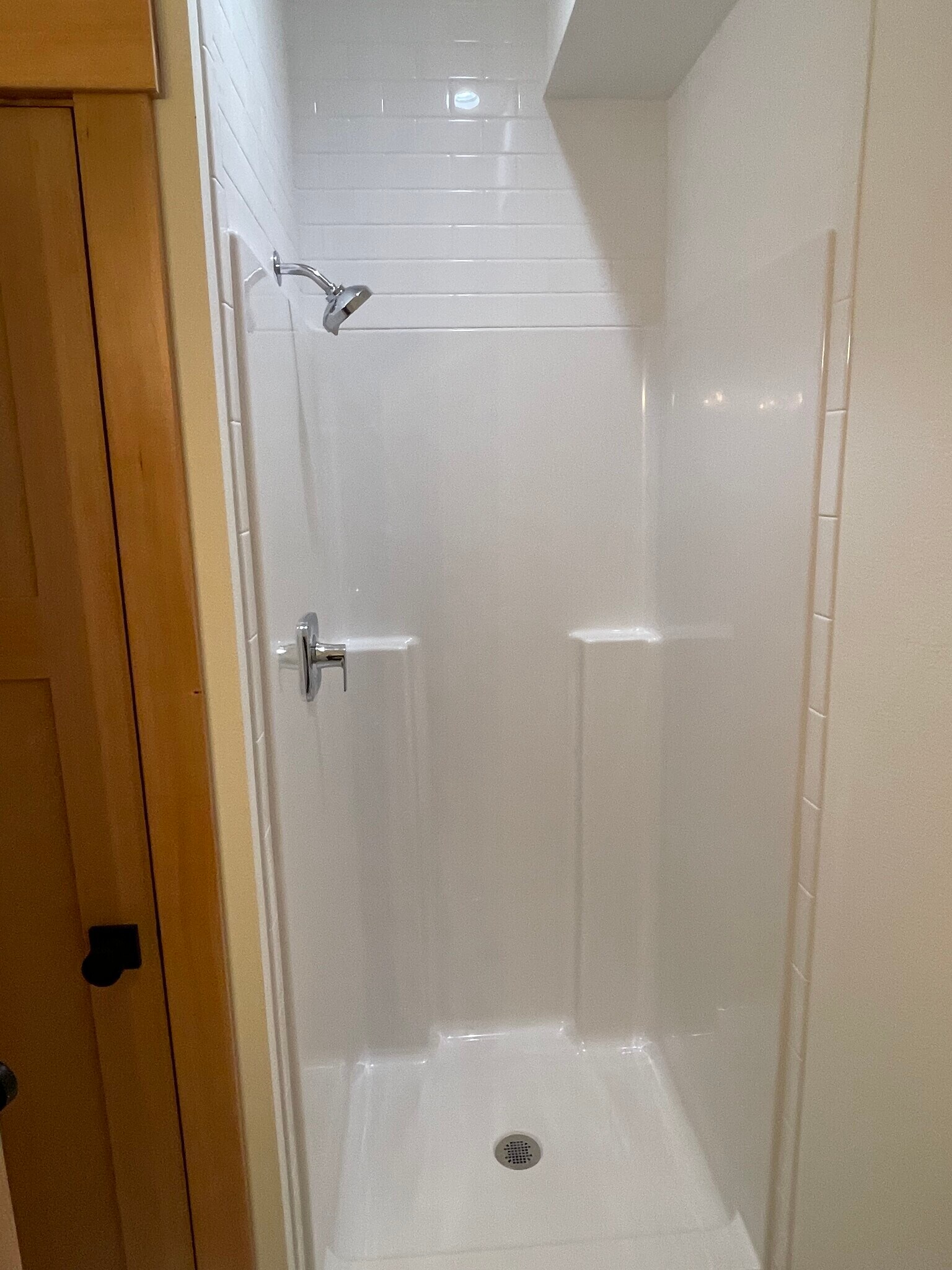 Building Photo - 533 4th Ave SW