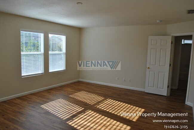 Building Photo - House for Rent in Natomas!