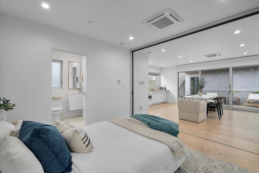 Building Photo - 541 Rose Ave