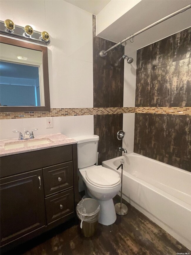 Building Photo - 90-17 Holland Ave