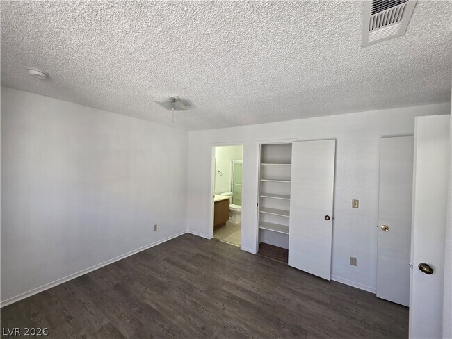 Building Photo - 3150 N Soft Breezes Dr