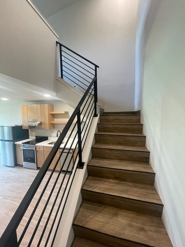 Building Photo - Brand New Two Bedroom Loft Near CSU!