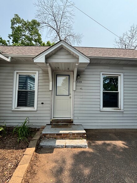 Building Photo - 539 Chippewa St