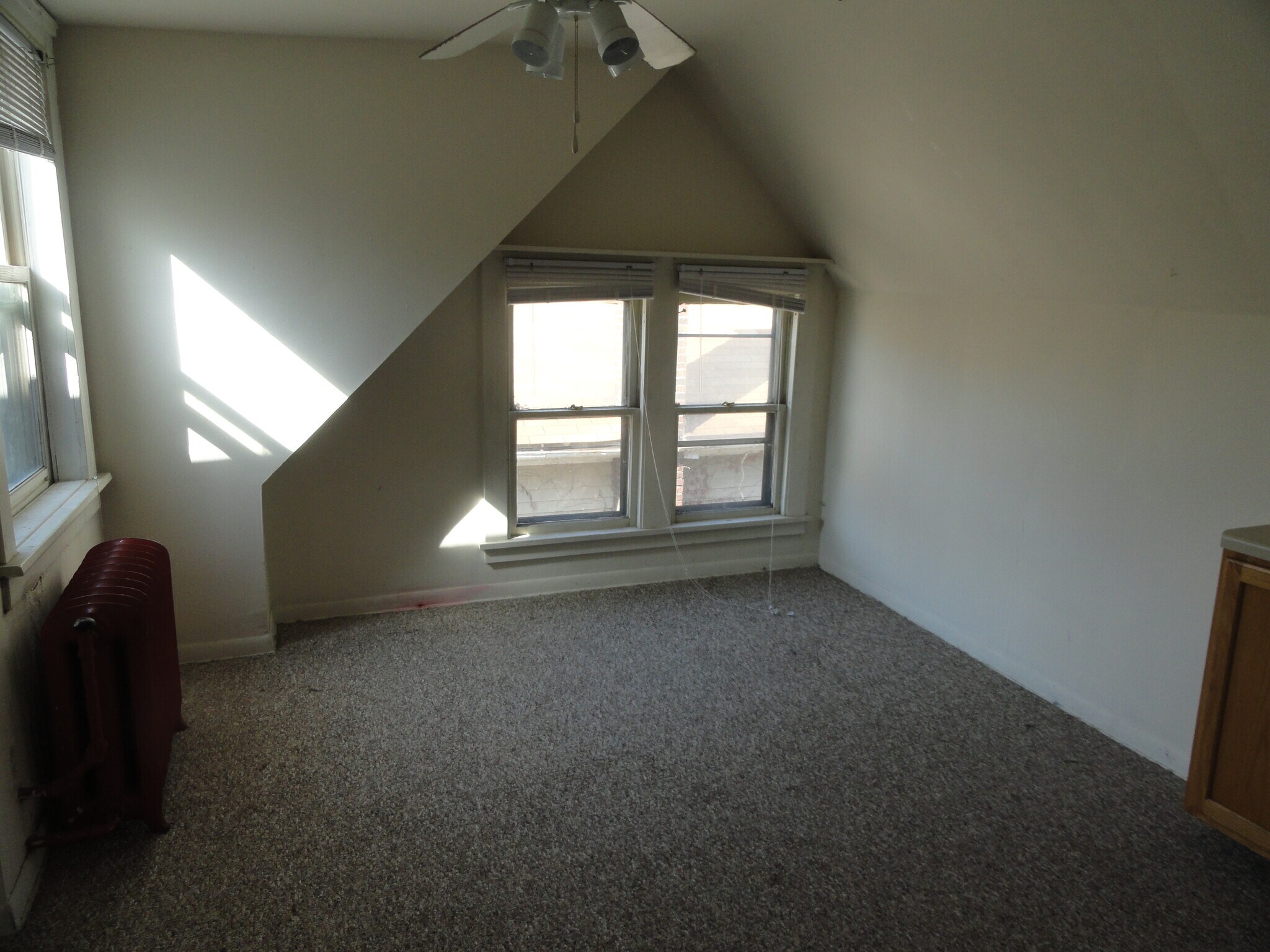 Building Photo - 133 E Gorham St