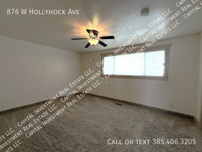 Building Photo - 876 Hollyhock Ave