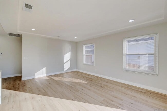 Building Photo - 503 Prescott Ave