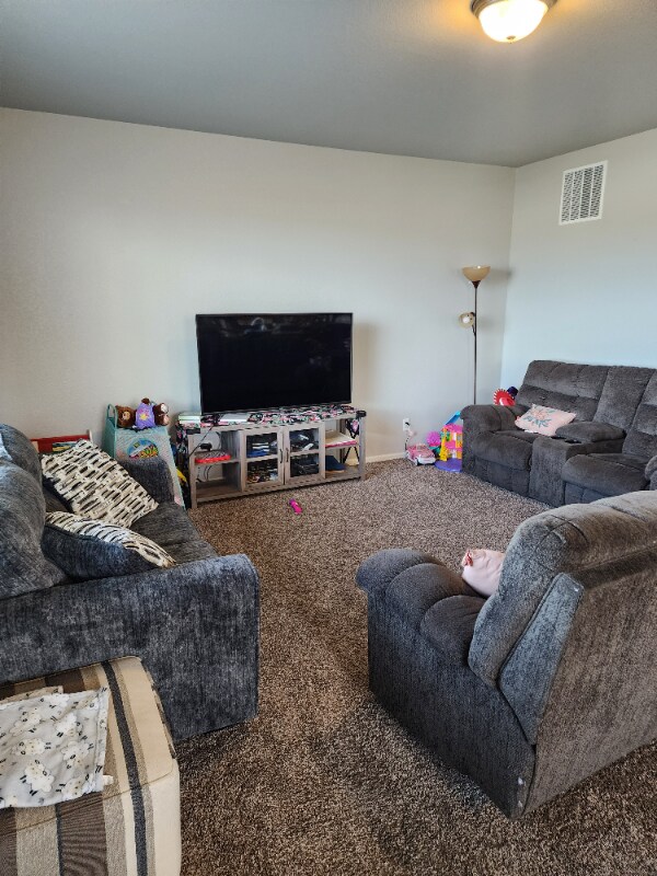 Building Photo - 60 Katsura Cir