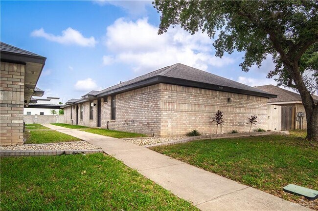 Building Photo - 7105 N 8th St
