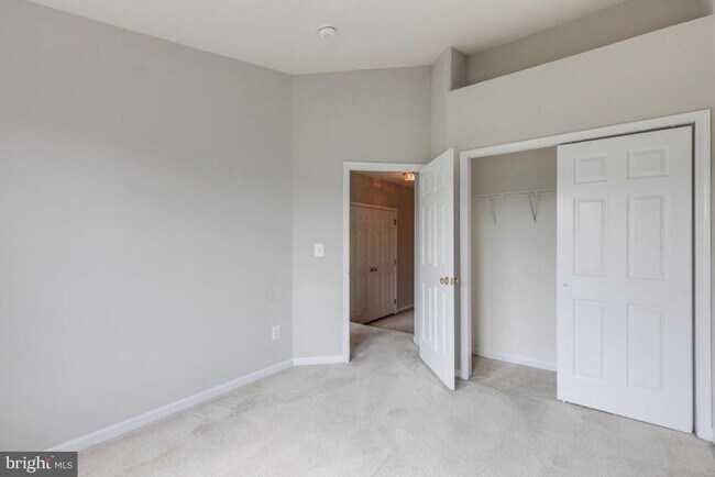 Building Photo - 25286 McIntyre Sq