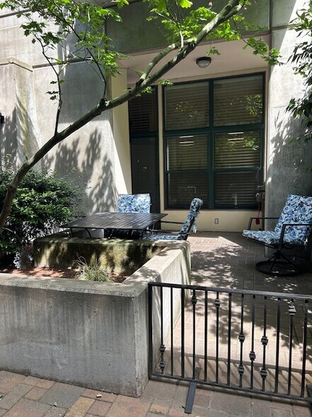 Patio - 821 NW 11th Ave