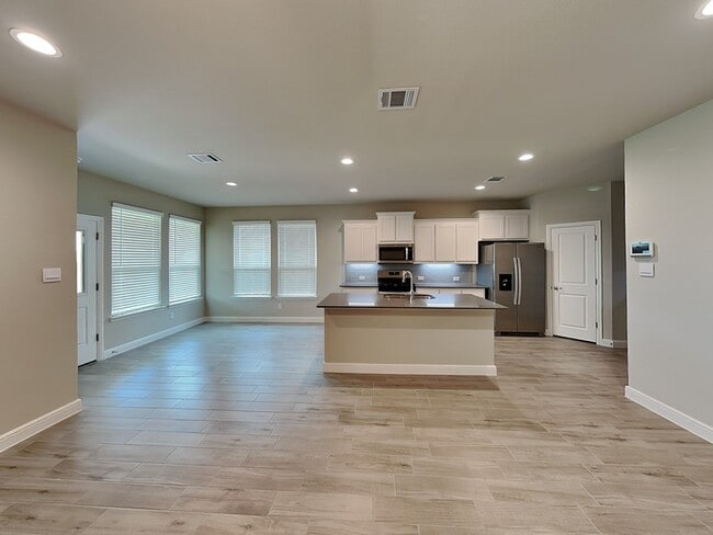 Building Photo - 212 Dunmore Dr