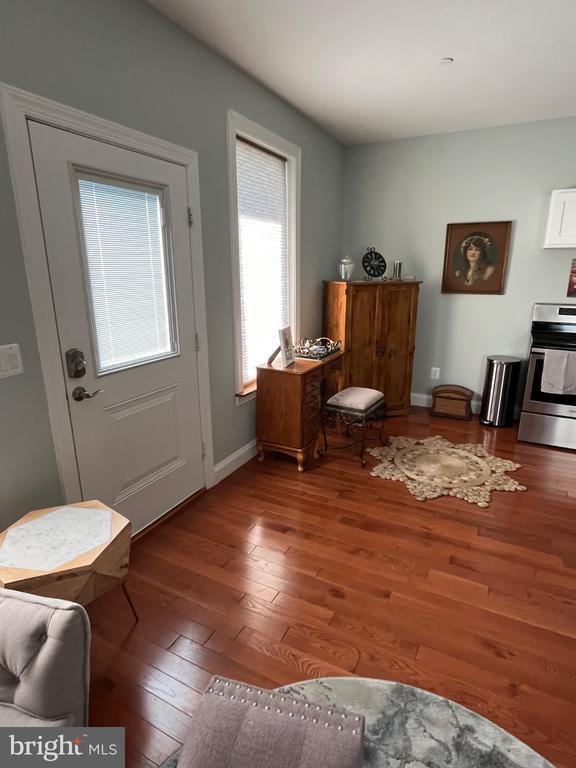 Building Photo - 23930 Brickhouse Farm Ln