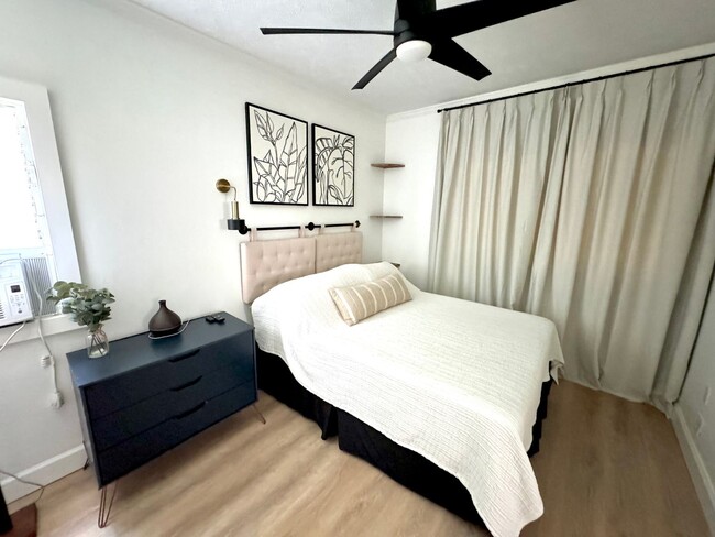 Building Photo - Beautifully Remodeled 2 bed 1 bath Pohaila...