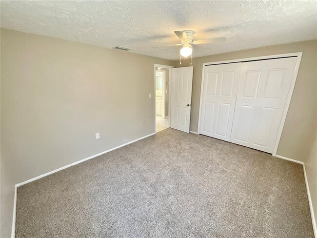Building Photo - 3054 Primrose Dr
