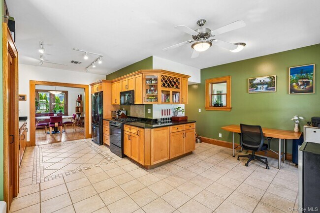 Building Photo - 281 Piermont Ave