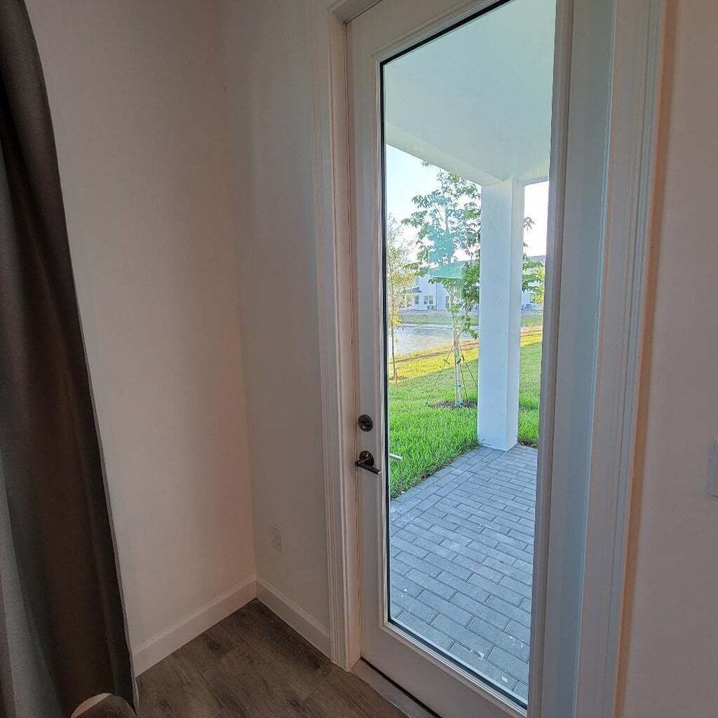 Building Photo - 8978 Zevon Ct