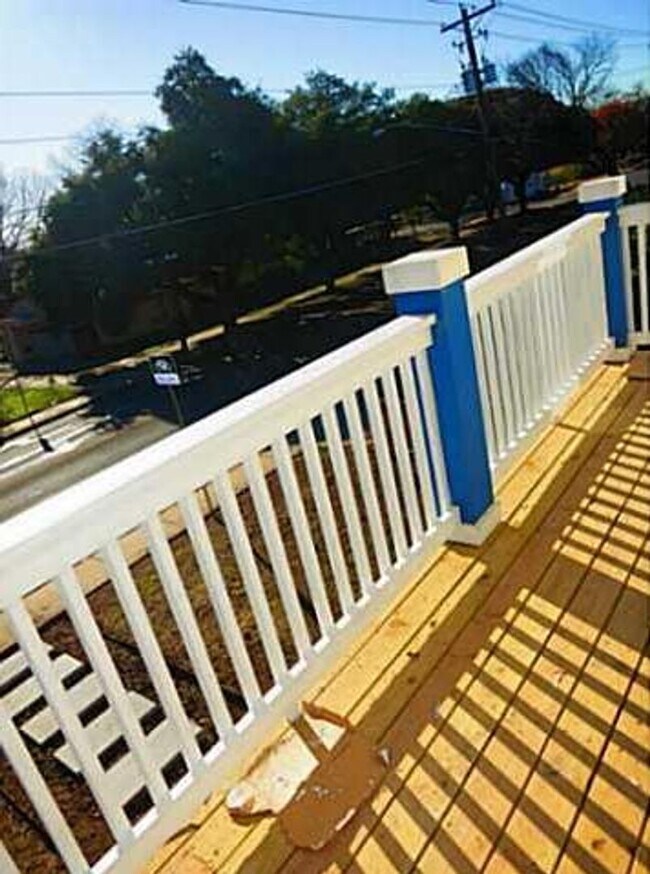 Building Photo - Two Homes 8 Bedrooms 6 Baths!