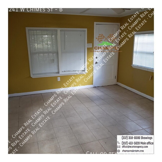 Building Photo - 1241 W Chimes St