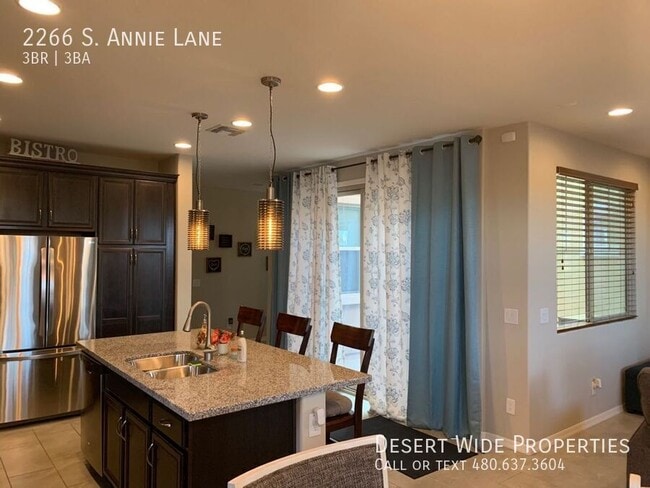 Building Photo - 2266 S Annie Ln