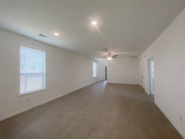 Building Photo - 8014 Chukka Dr