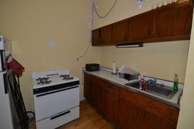 Building Photo - 917W W Waveland Ave