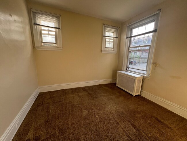 Building Photo - 1724 Wightman St