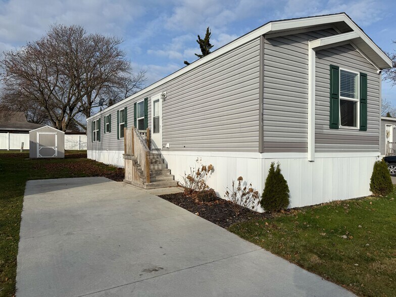 Building Photo - 11987 Springbrook Ct