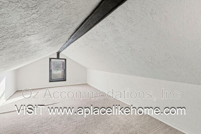 Building Photo - 1501 N 22nd St