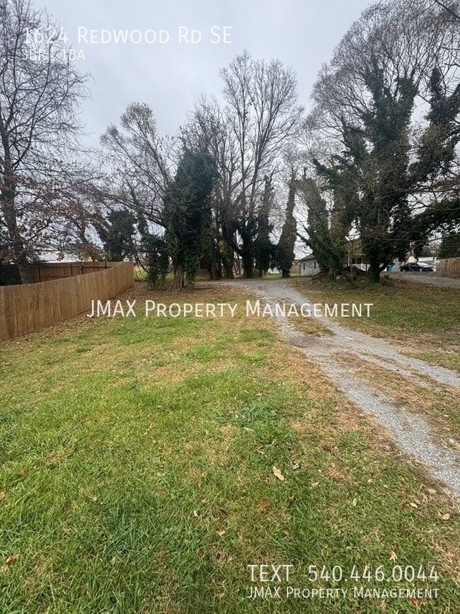 Building Photo - 1624 Redwood Rd SE