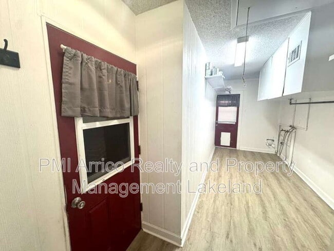 Building Photo - 1653 Lagoon Pl