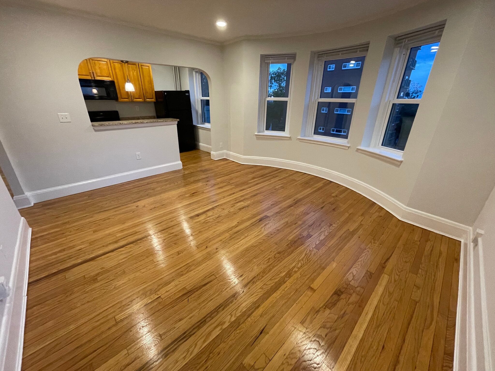 Building Photo - 36 Madison St