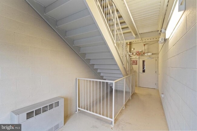 Building Photo - 2903 Bleeker St