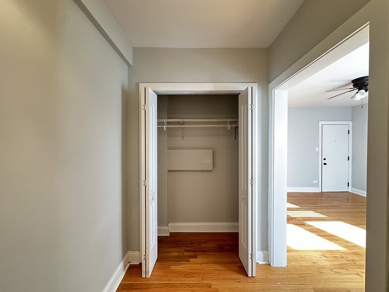 Building Photo - 623 W Patterson Ave