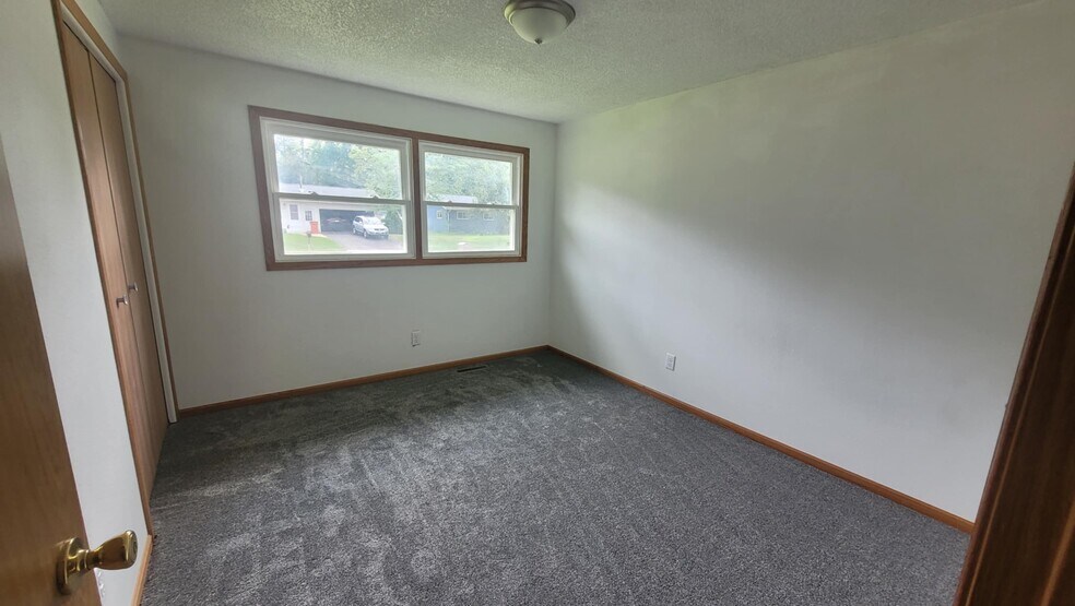 BED1a - 2212 Bartlett Ave