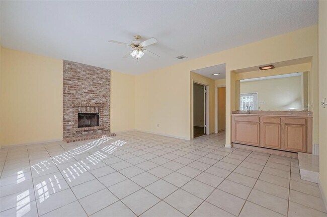 Building Photo - 5127 Smokey River Dr