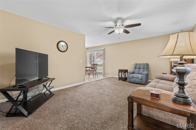 Building Photo - 302 Britanna Dr