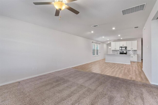 Building Photo - 504 Longmount Cv