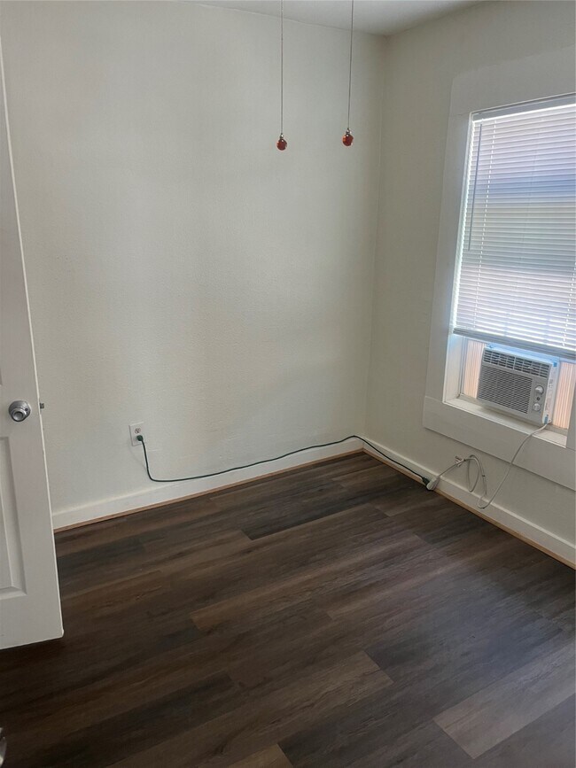 Building Photo - 3819 Menard St