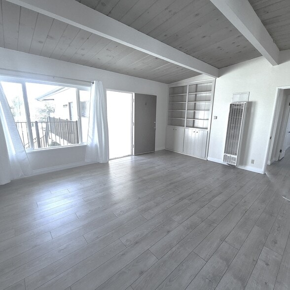 Building Photo - 312 Avenida Cabrillo