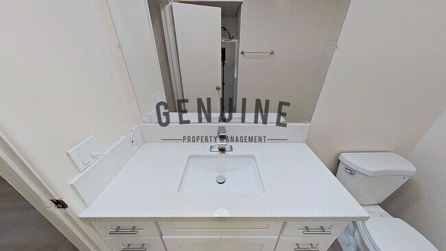 Building Photo - Cameo Ln Four-Plex