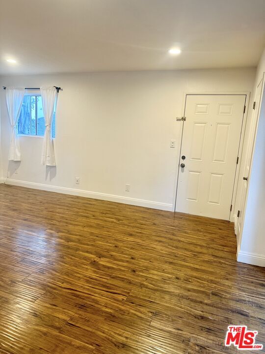 Building Photo - 6620 Hazeltine Ave