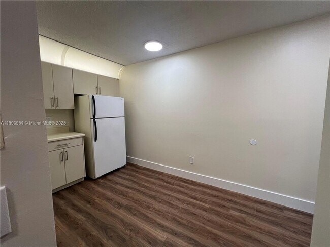 Building Photo - 21121 SW 85th Ave