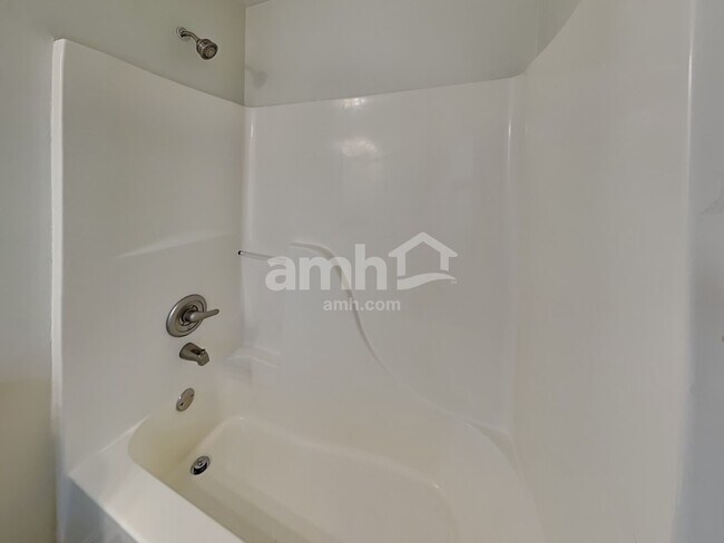 Building Photo - 2238 Antoinette Way