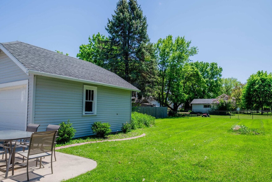 Building Photo - 1113 Harney Ave